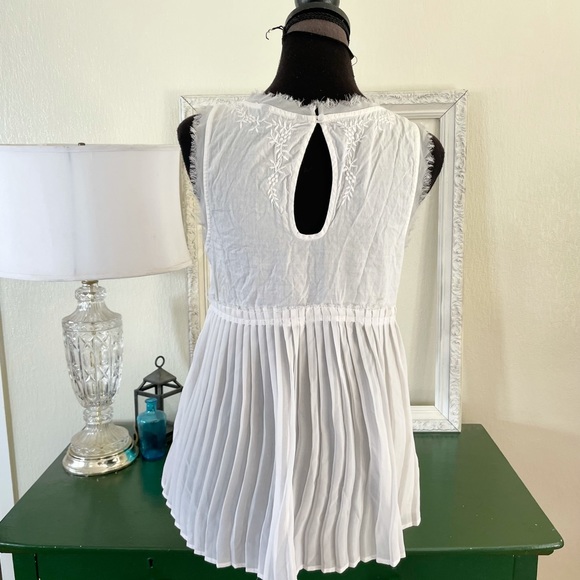 Boho Feminine Baby Doll Blouse - Picture 5 of 10